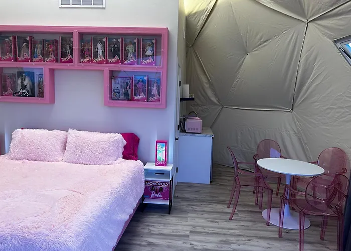 Farm stay Nude Glamping Dome